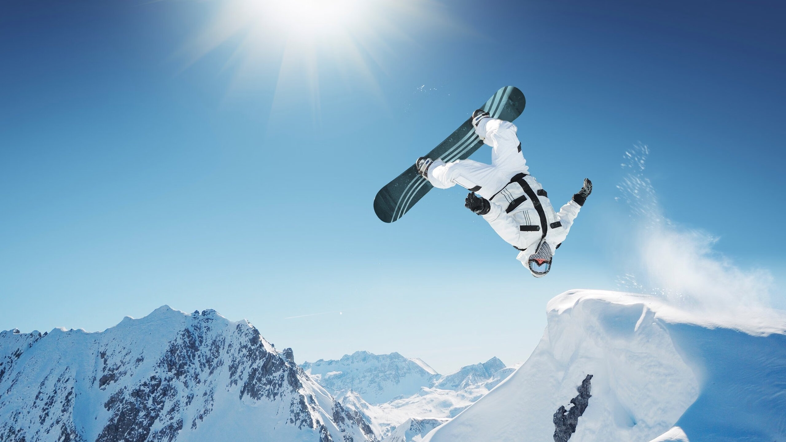 日本马术协会与科技公司合作,开发虚拟现实训练平台,提升骑手技能。